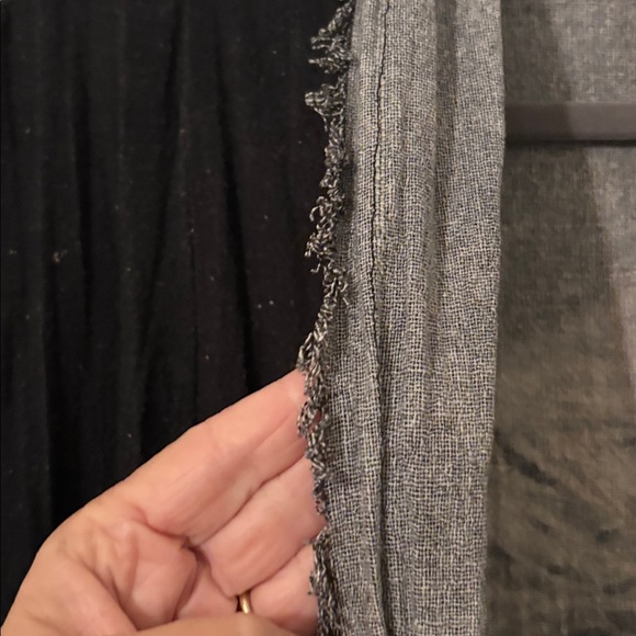 Black and White Graphic Long kimono OS - Picture 5 of 5